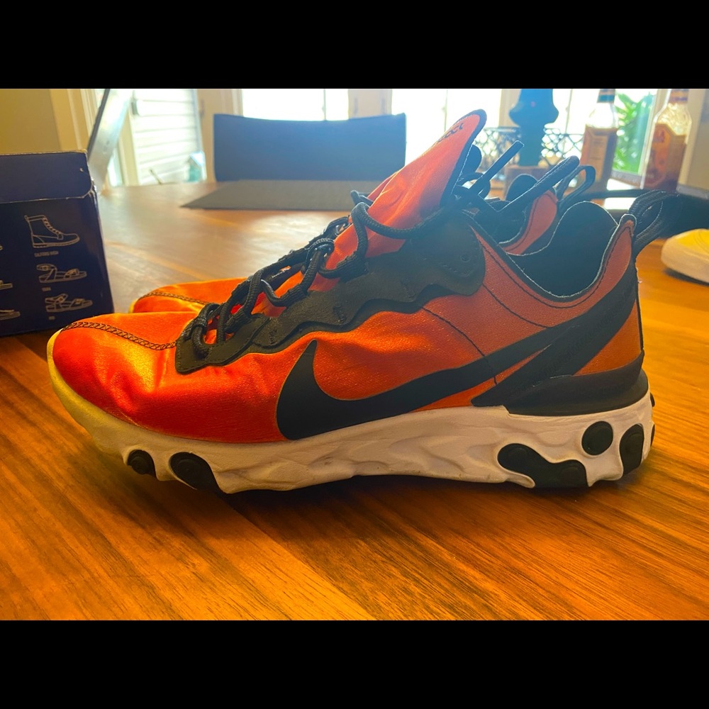 Mens Nike React size 9